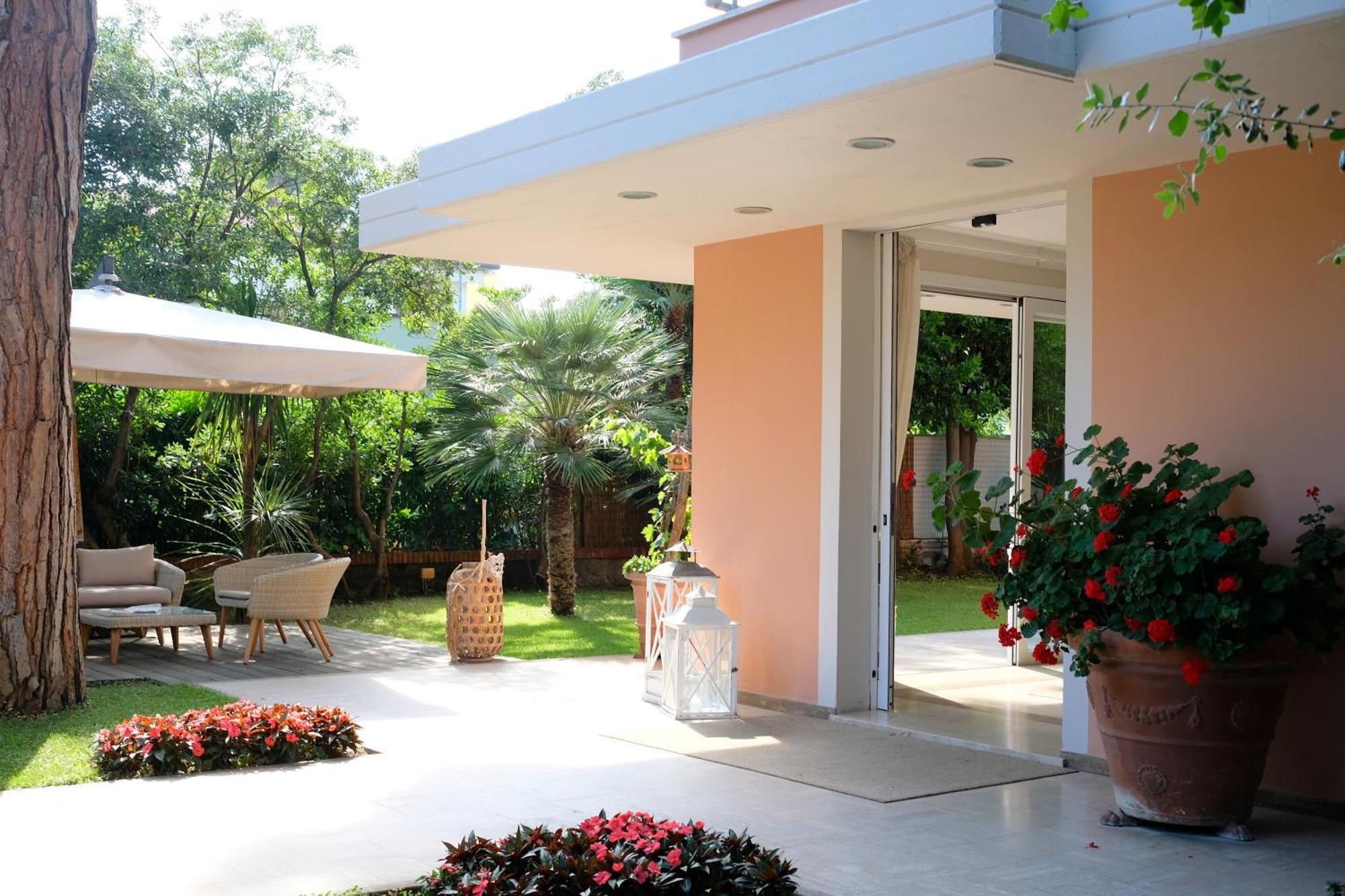 Hotel Piccolo Mondo Lido di Camaiore Eksteriør billede